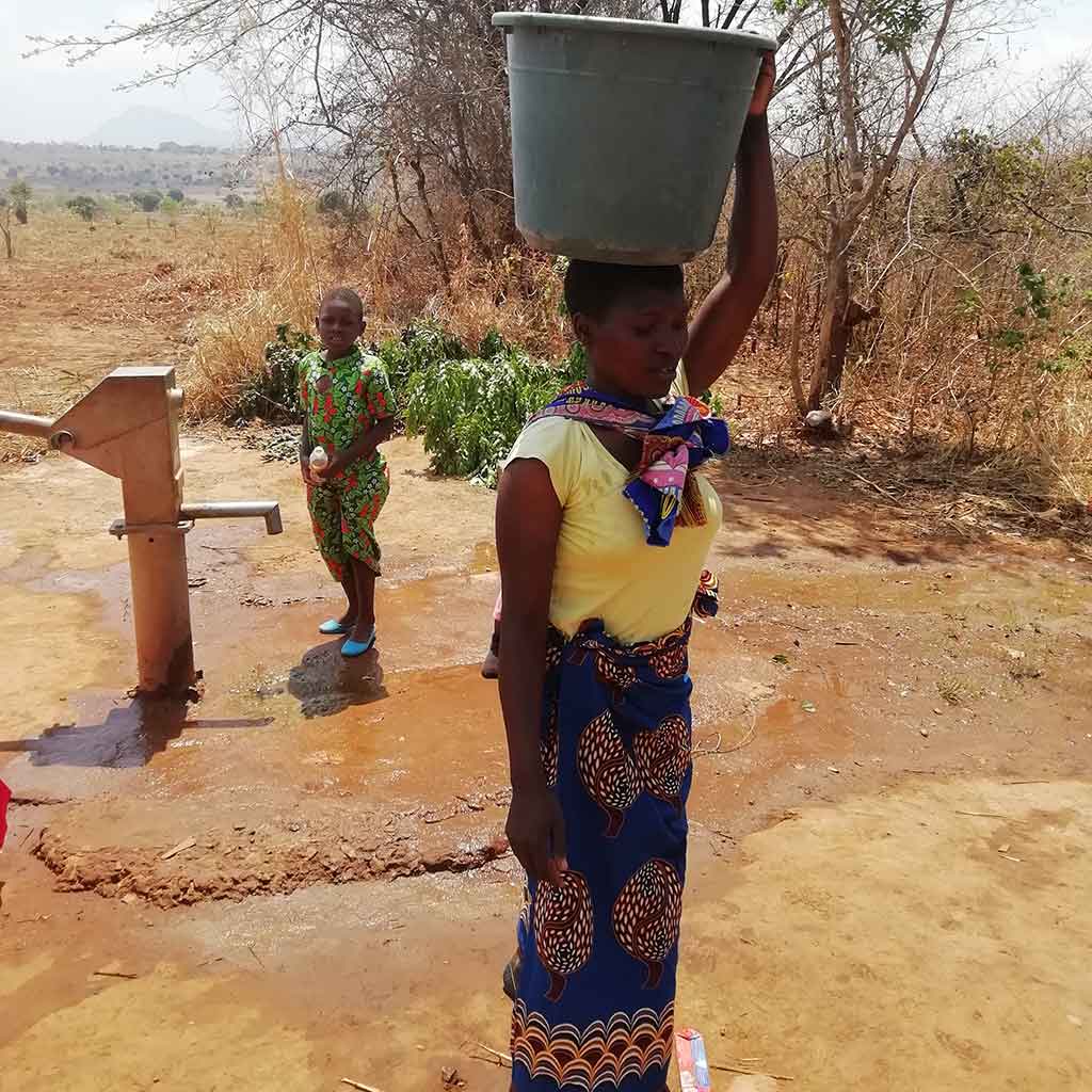 Neuer Brunnen in Kaphatika in Malawi (Afrika)